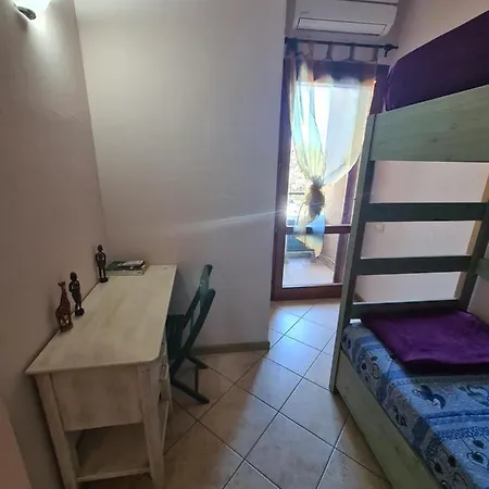 Tiria - Ginestra بيت للعطل
